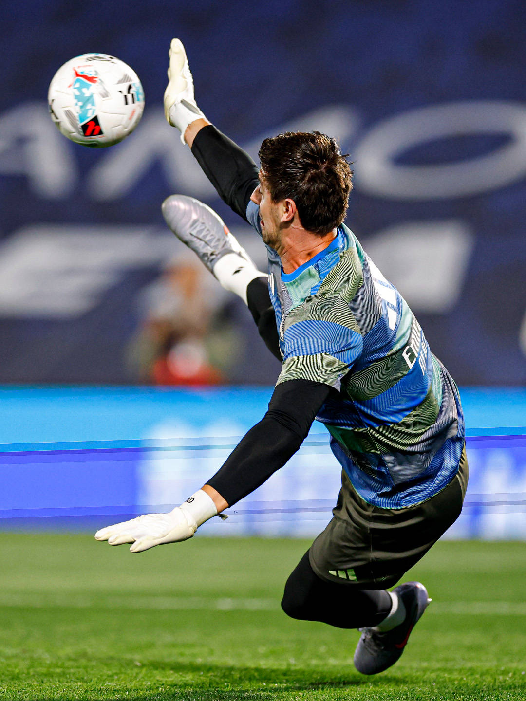 九游官网首页-转会期体能课后，皇家马德里复出首秀备战欧冠，目标明确，训练强度明显提升的简单介绍