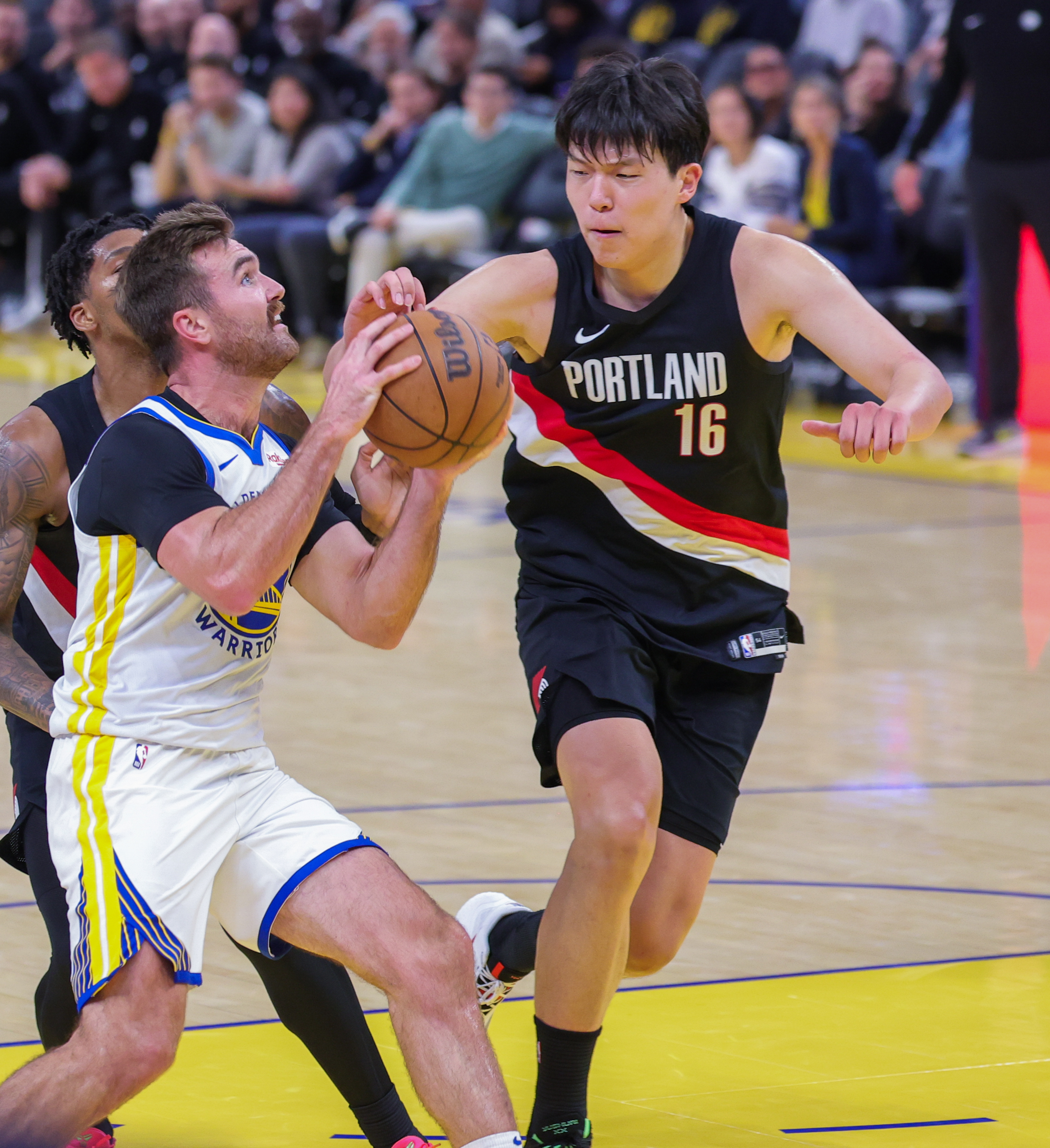 九游网站入口官网-关键时刻NBA总决赛传出新动向；金州勇士再遭质疑；管理层表态——信心回归；年轻球员得到机会的简单介绍