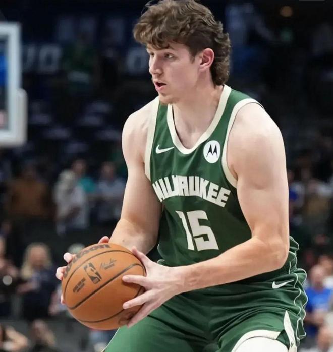 九游官网首页-关于密尔沃基雄鹿发布备战花絮，今夜队长鼓劲，CBA常规赛任务艰巨，赛季目标并未改变的信息